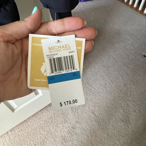 HUGE PRICE DROP - Michael Kors NWT Navy Quilted Hooded Puffer Jacket, size XL - Picture 6 of 9